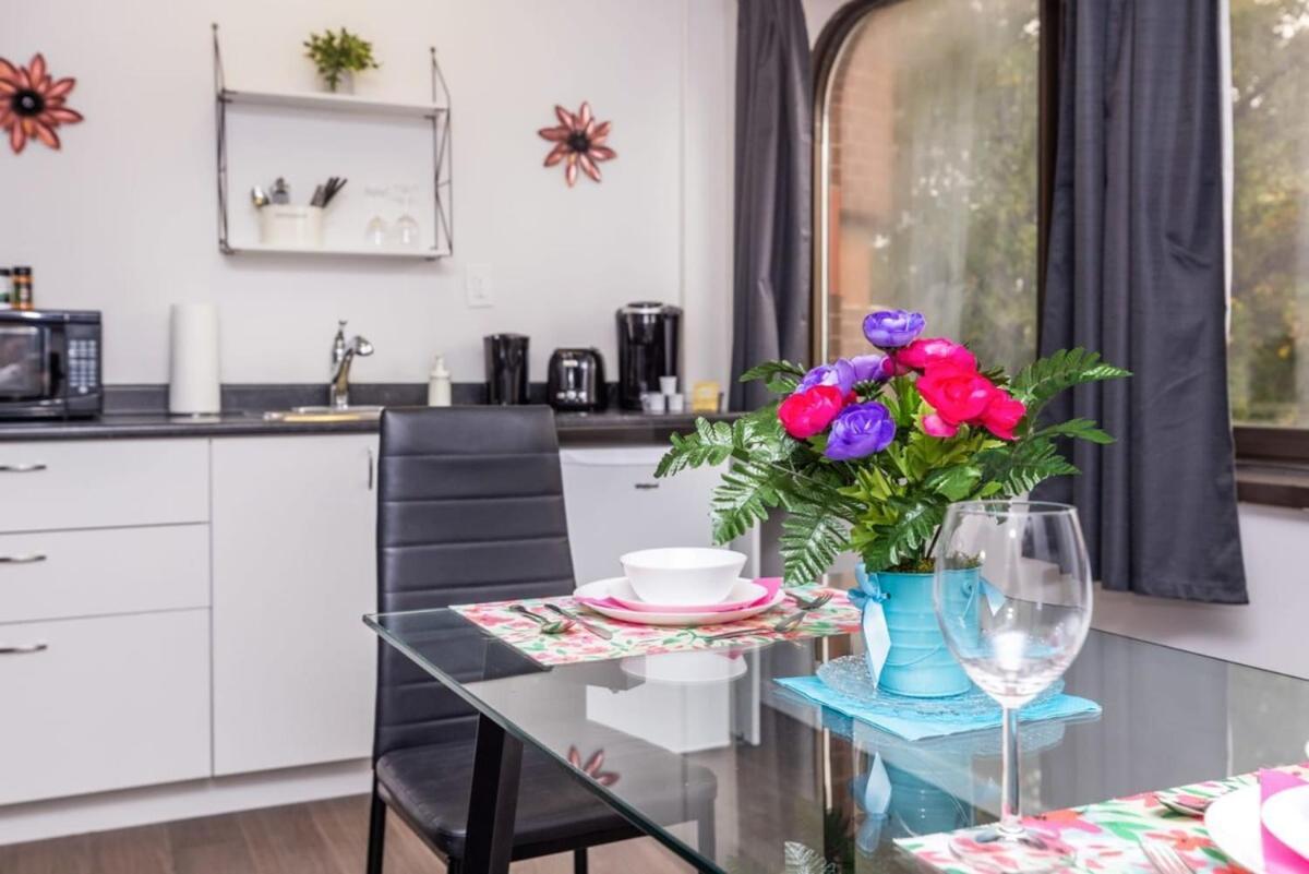 Modern 1Br Condo - Chinatown Near Little Italy ออตตาวา ภายนอก รูปภาพ