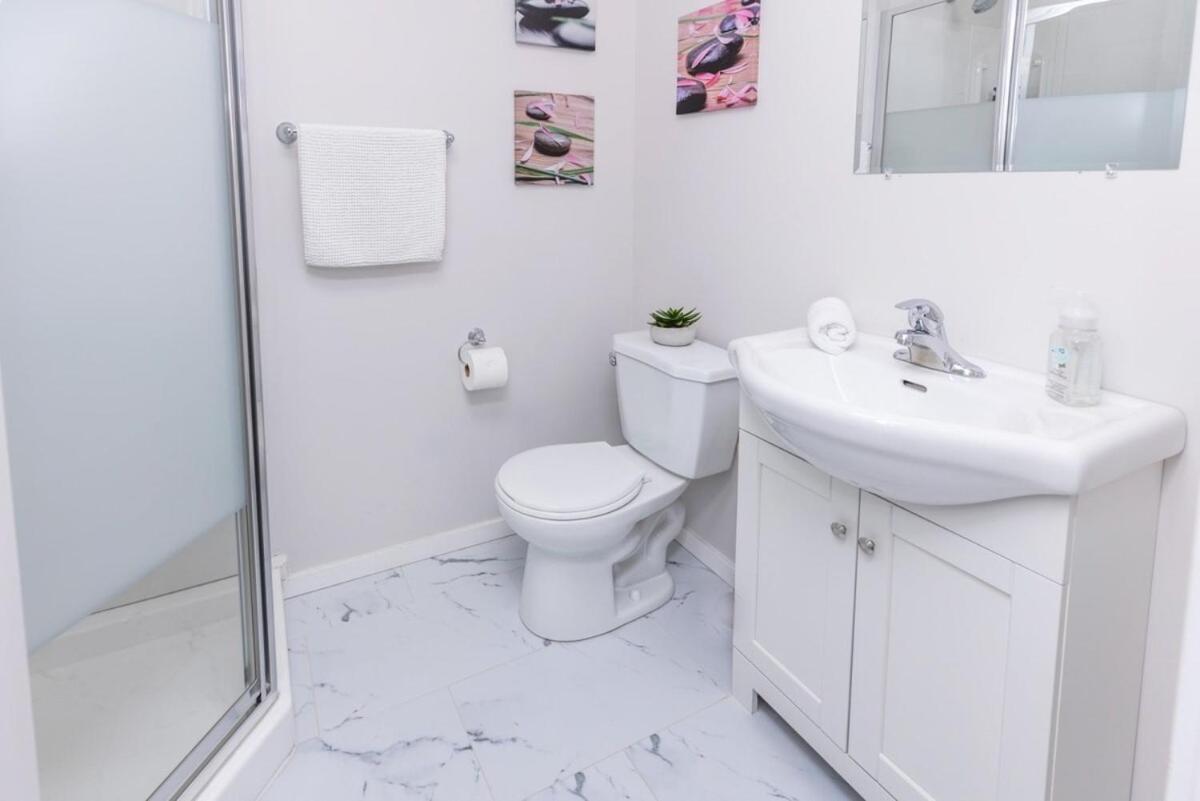 Modern 1Br Condo - Chinatown Near Little Italy ออตตาวา ภายนอก รูปภาพ